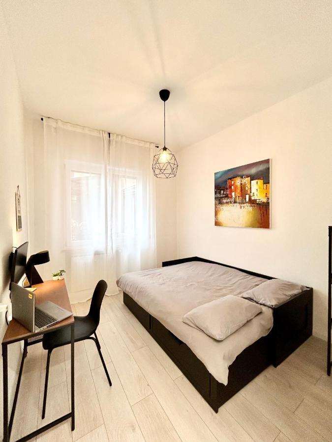 Design Moderno In Centro - Lainate- Rho Fiera Apartment Exterior foto